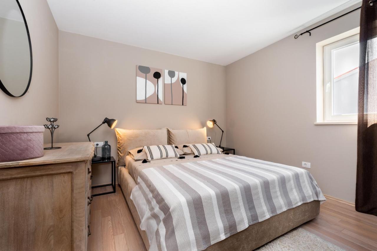 Apartment Cami -Stylish Apartment With A Beautiful Seaview Rabac Buitenkant foto