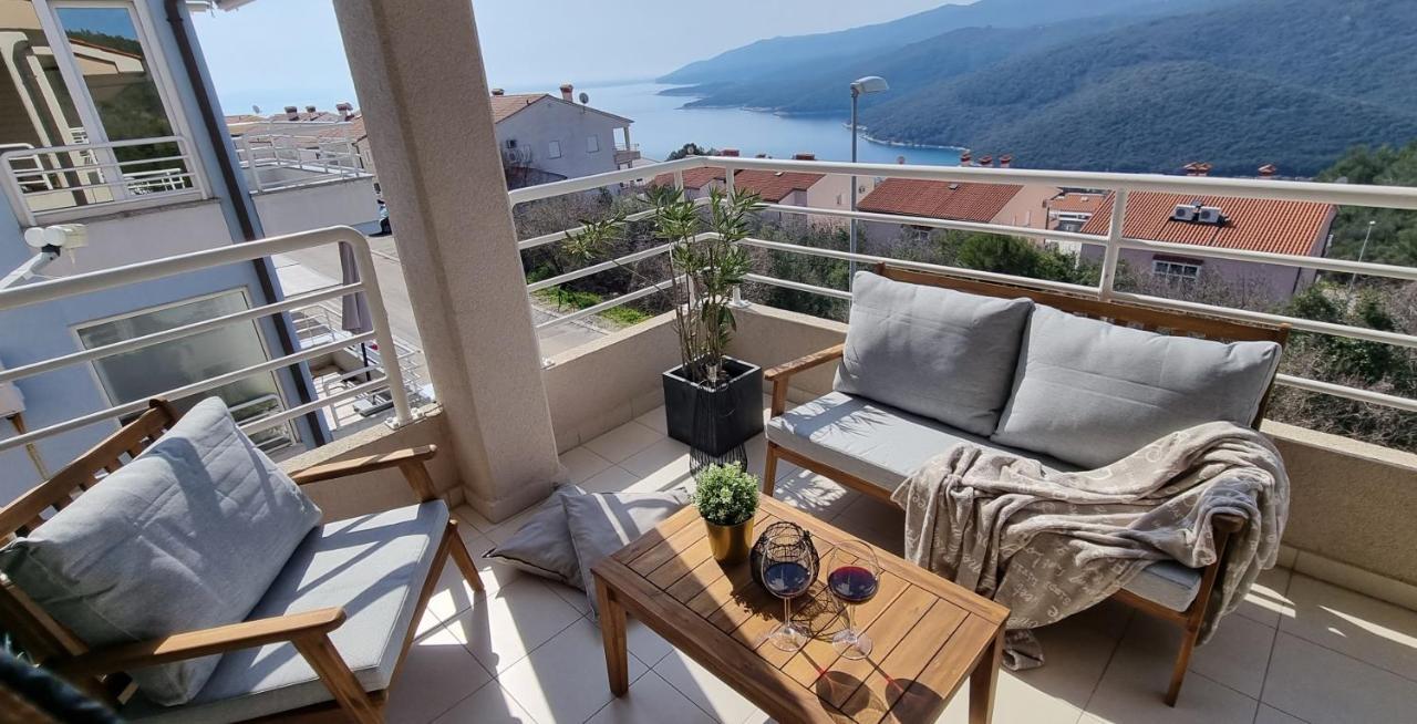 Apartment Cami -Stylish Apartment With A Beautiful Seaview Rabac Buitenkant foto