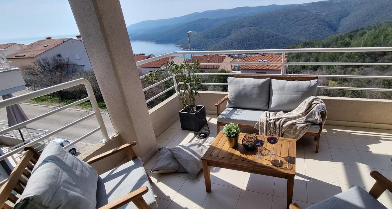 Apartment Cami -Stylish Apartment With A Beautiful Seaview Rabac Buitenkant foto